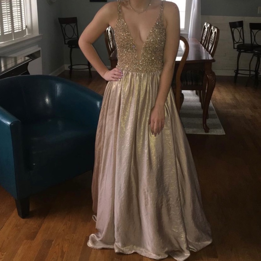 PROM DRESS - Picture 2 of 6